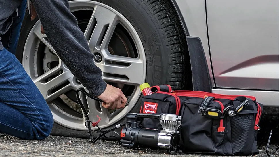 Car Emergency Kits for Safer Roadside Situations