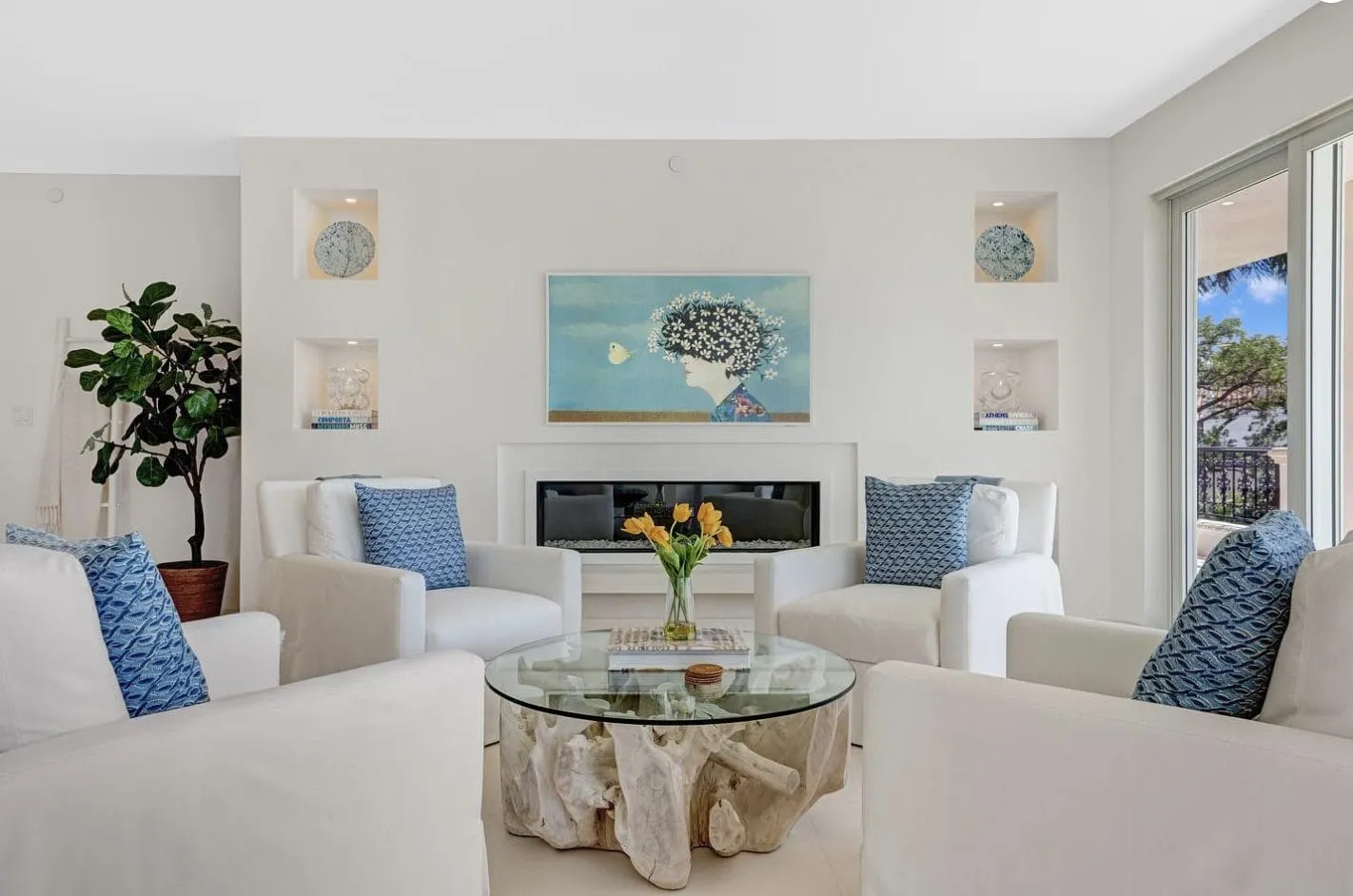 Cozy Fireplace Decorating for Warm Winter Interiors
