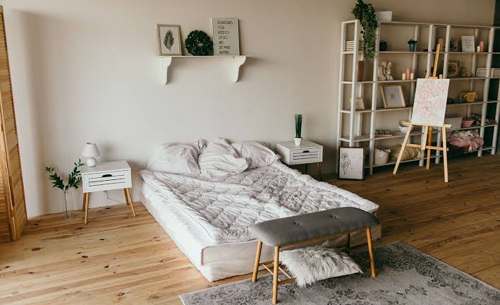 Less Clutter, Clearer Thinking: Creating Space For What Matters